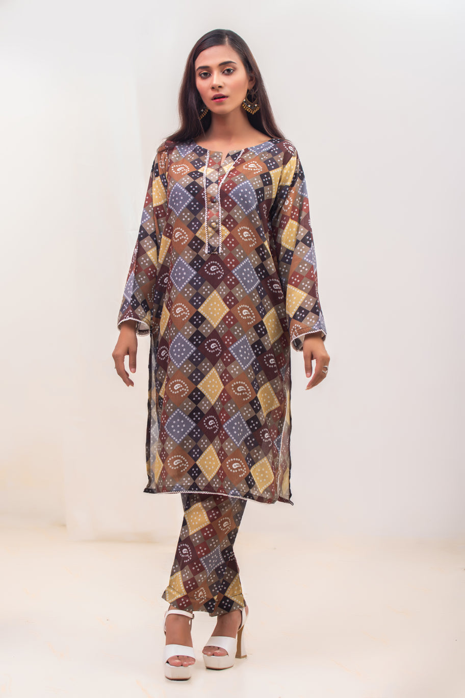 Silcot Stitched Summer Collection'2025-Kahani-chin printed swiss