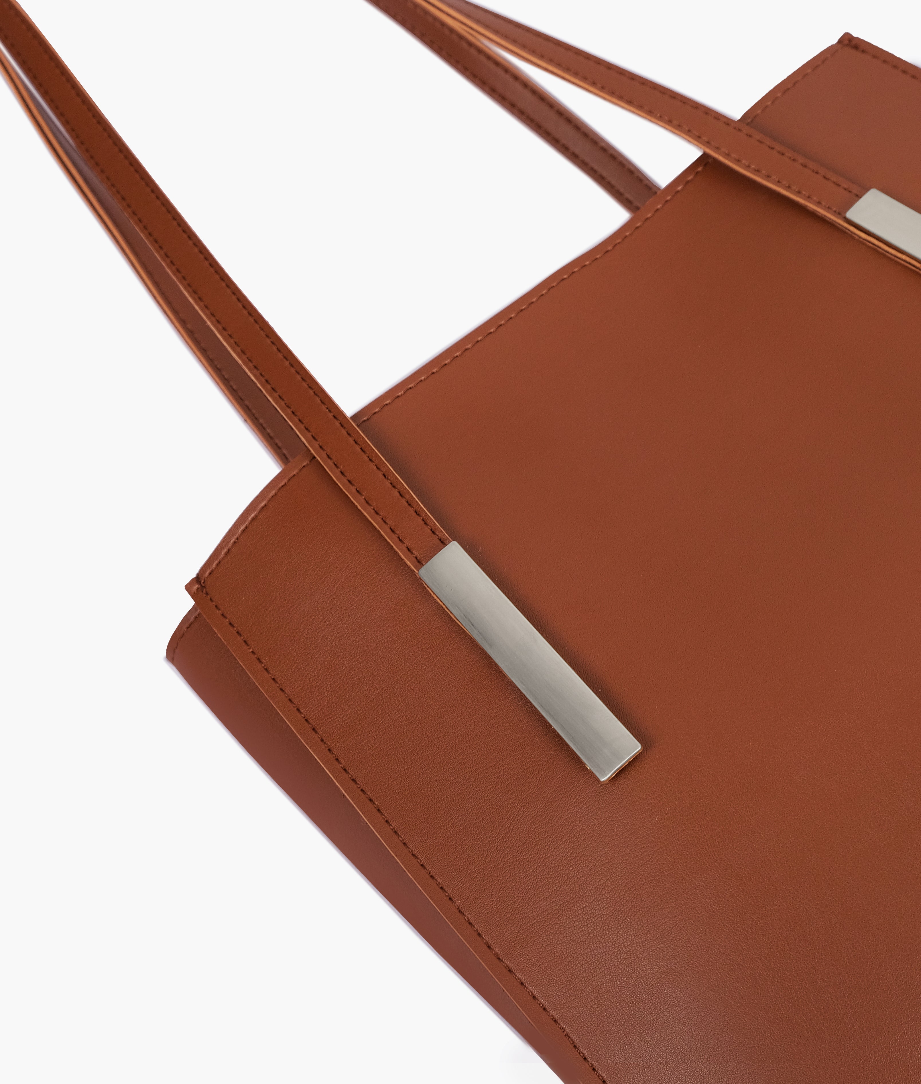 RTW Creation - Brown zipper shoulder bag with long handle