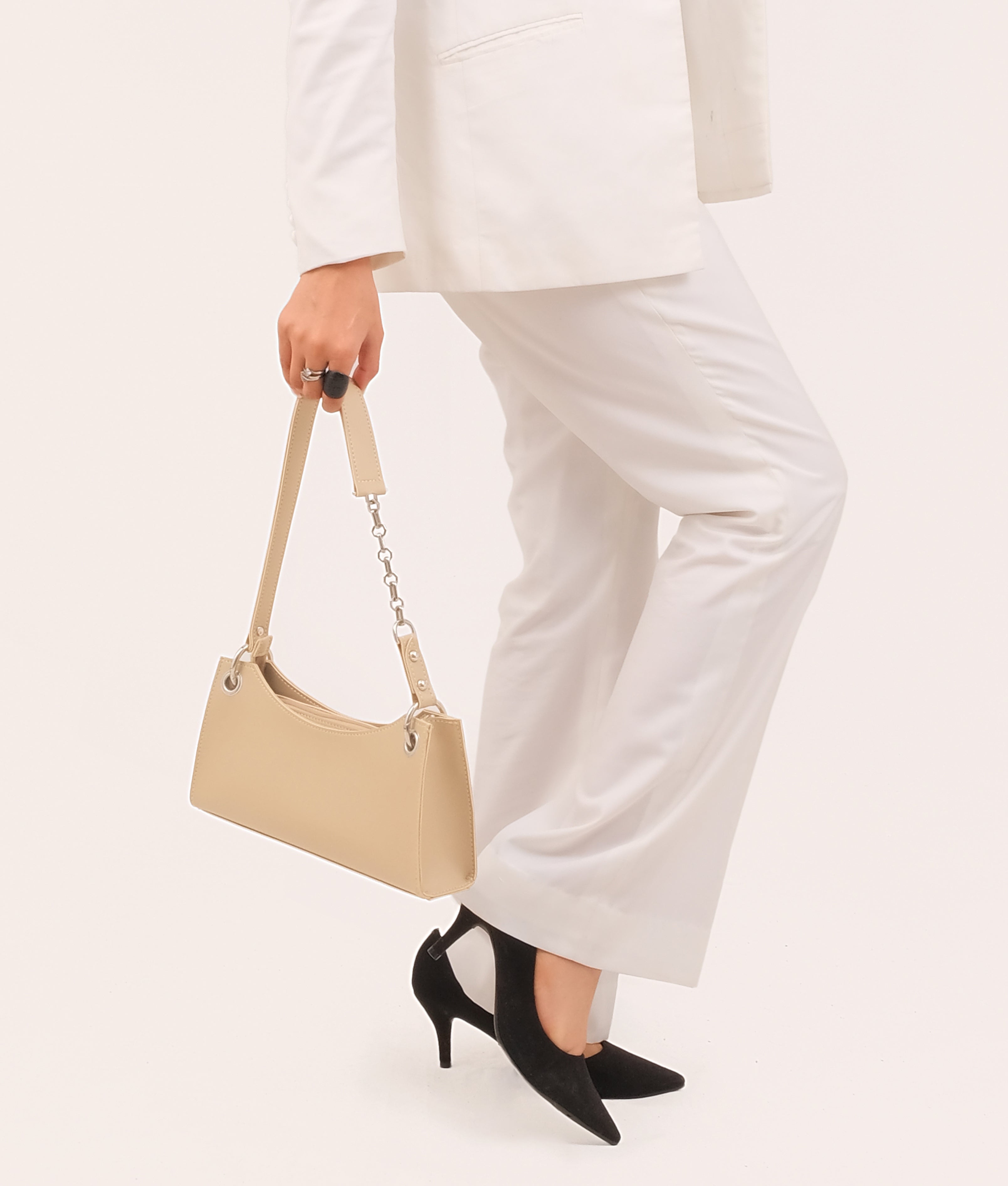 RTW Creation - Off-white elongated chain handle purse