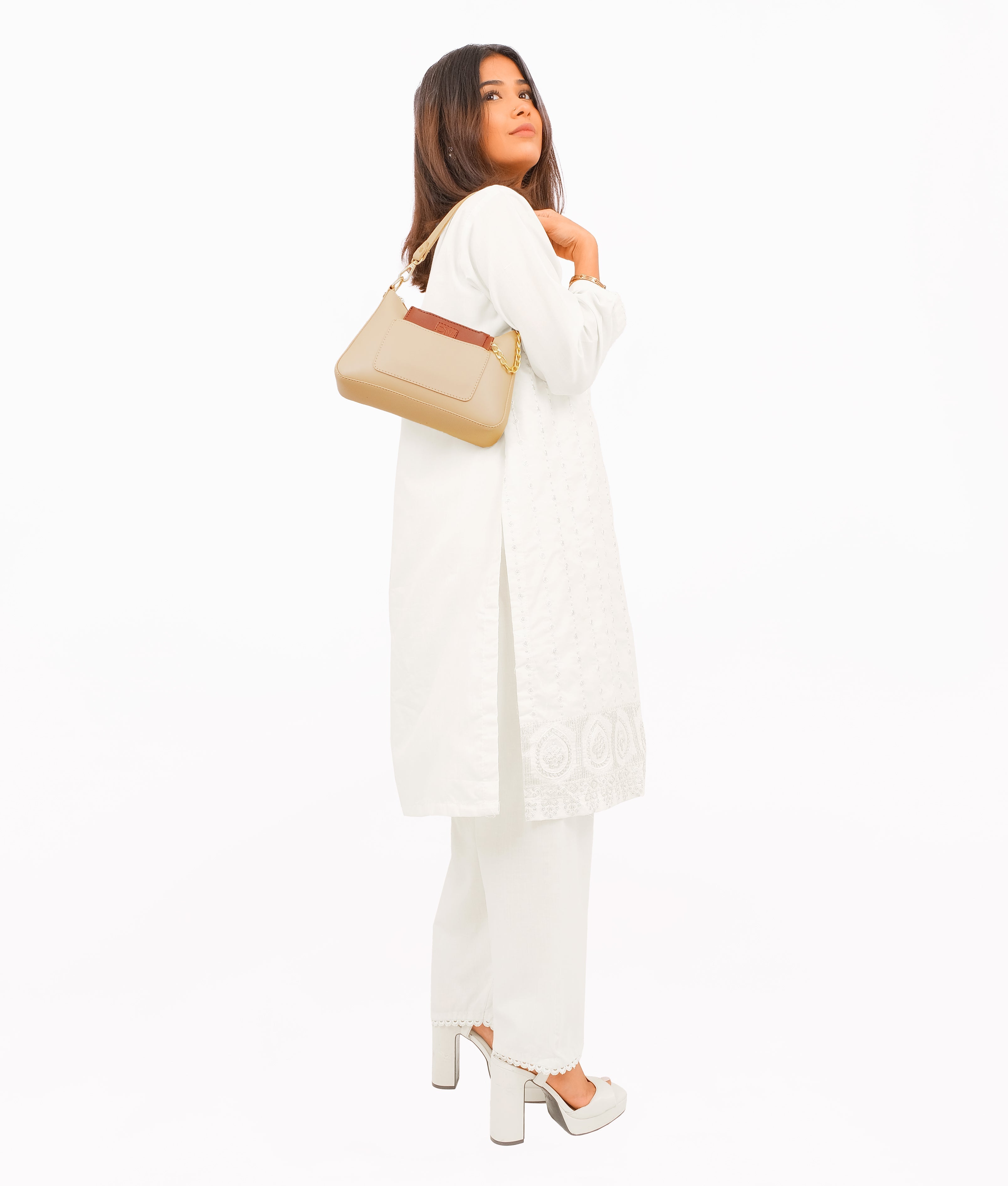 RTW Creation - Off-white hobo evening bag