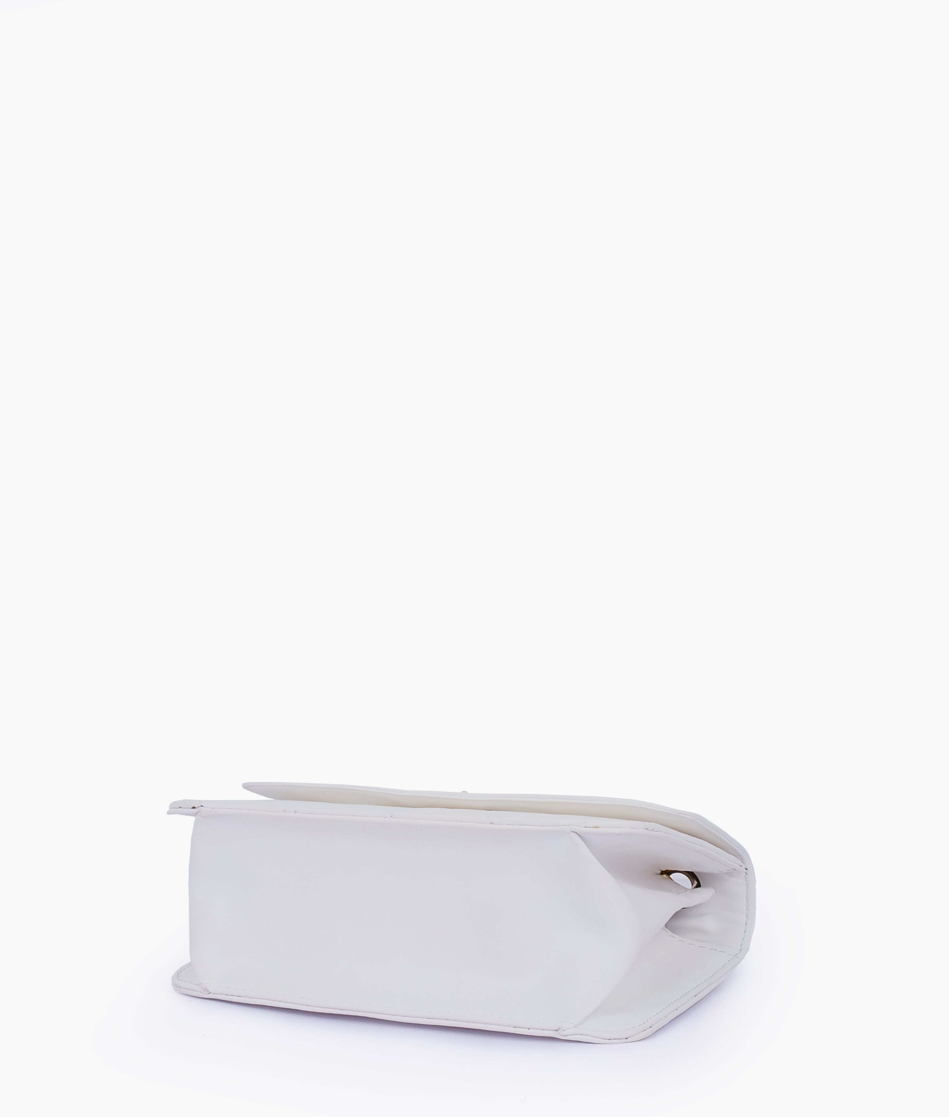 RTW Creation - White quilted chain cross-body bag