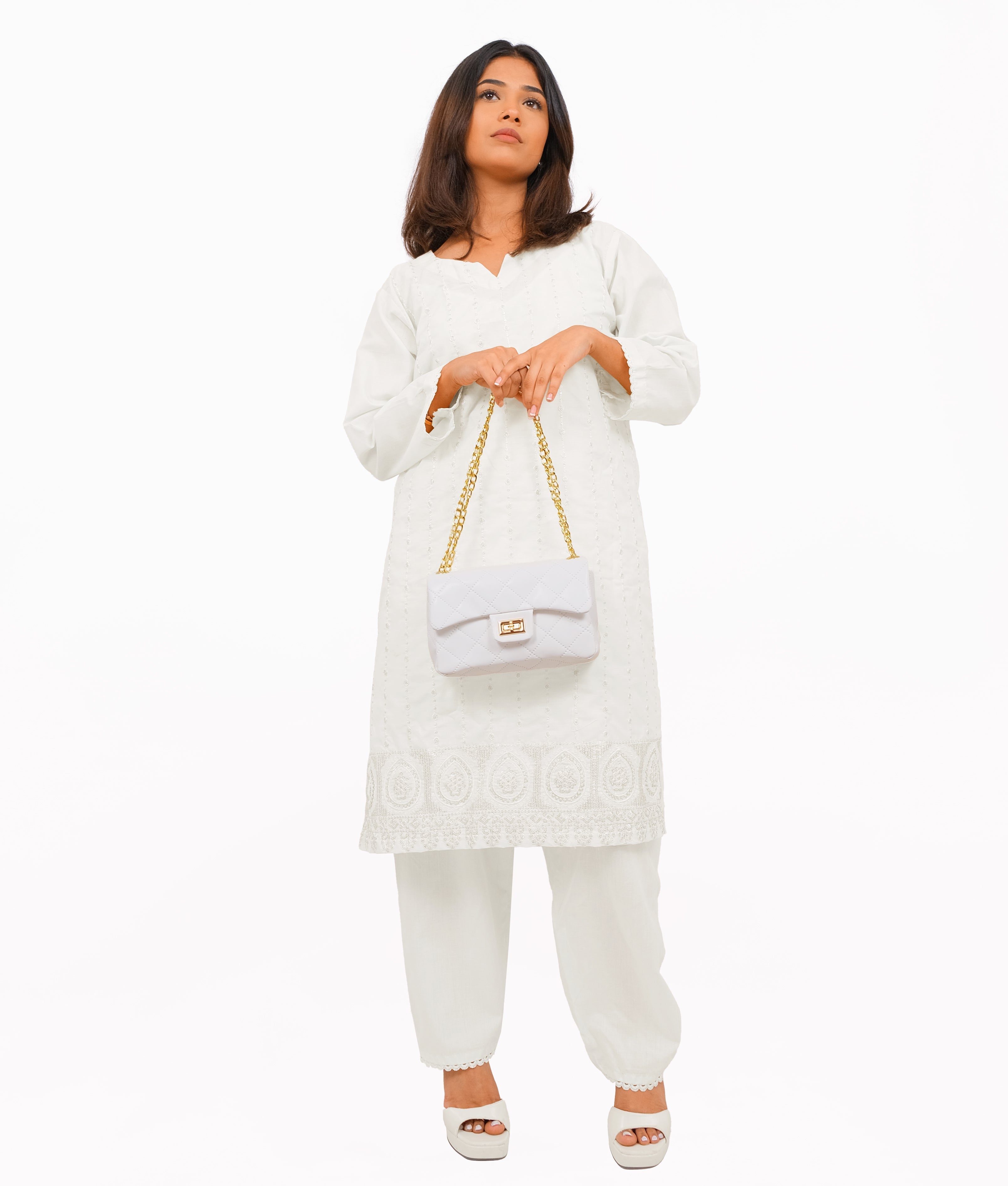 RTW Creation - White quilted mini bag with chain