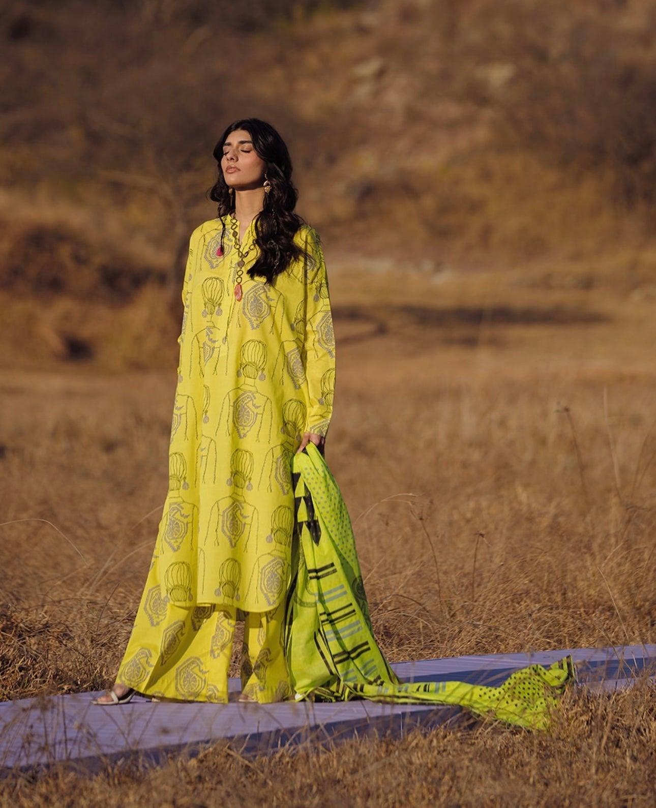 Zaib E Hoor Melodic 2Pcs Stitched Suit